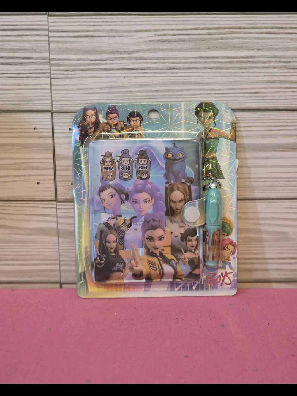 KPOP DEMON HUNTERS HUNTRIX GIRLS MEDIUM SIZE STATIONARY SET